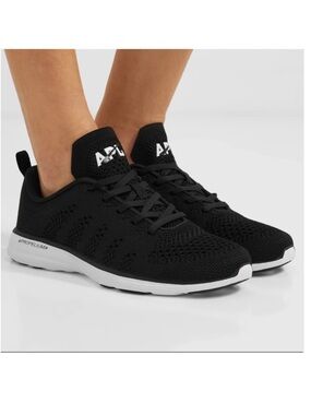 APL🔴 TechLoom Pro knit hybrid Running shoe men 9 fits women 10.5